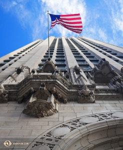 Awal musim semi menyambut banyak bagian negara, termasuk Windy City. Suhu selama kelompok Februari tinggal di Chicago adalah 70º F (21º C). (Foto oleh Ben Chen)