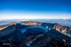 Di puncak Gunung Rinjani.