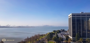 Sementara, Grup Shen Yun New York memulai pertunjukan perdana di Berkeley, California, dengan tiket enam pertunjukan terjual habis! (Foto oleh pemain bass Juraj Kukan)