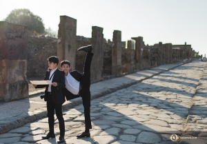 Para penari multitasking, William Li (kiri) dan Jeff Sun.

(Foto oleh penari Daniel Jiang)