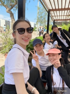 Setelah jalan-jalan, saatnya mencari sesuatu untuk disantap!

(Foto oleh Annie Li)