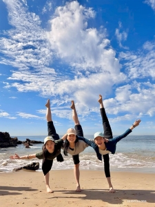 ... dan tentu saja, kesempatan untuk berpose ala penari Shen Yun.